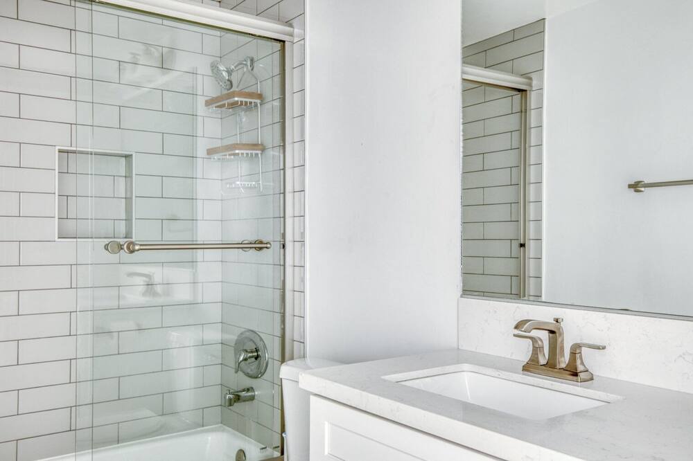 Photo of Bathroom in Valley Village