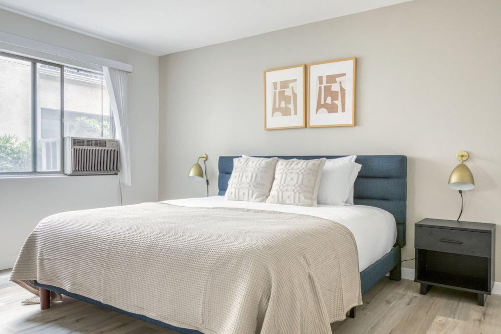 Photo of Bedroom in Valley Village