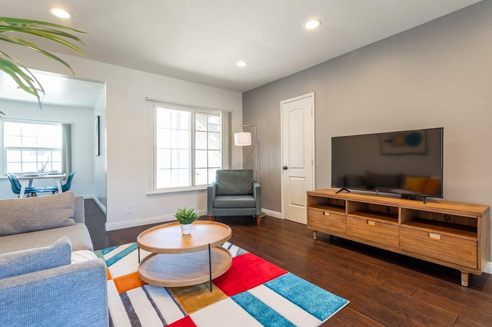 Photo of Bedroom in Los Angeles