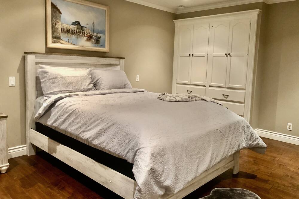 Photo of Bedroom in Huntington Beach
