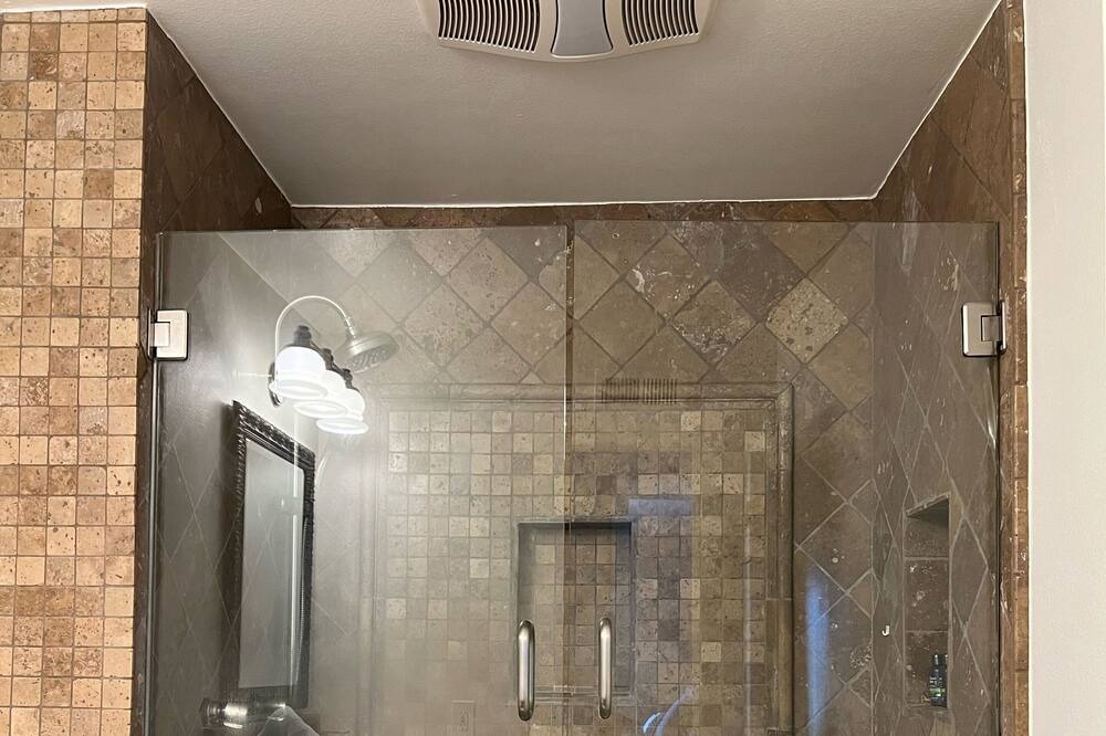 Photo of Bathroom in Huntington Beach