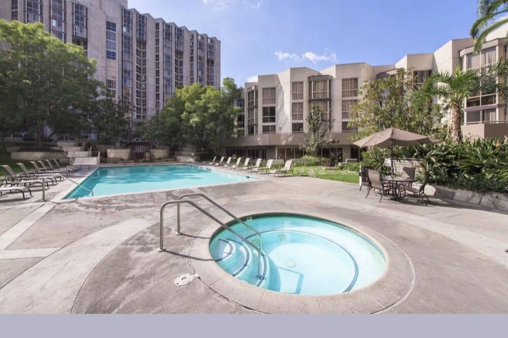 Photo of Outdoor in Beverly Hills