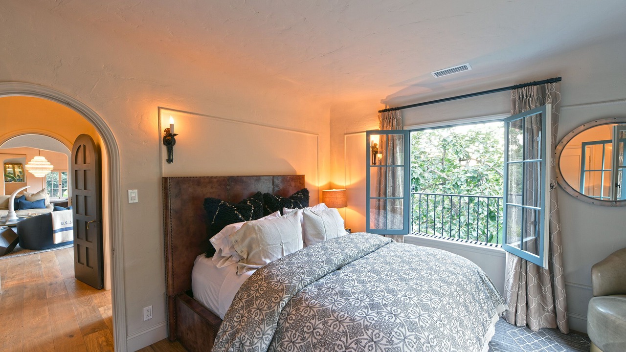 Photo of Bedroom in Beachwood Canyon