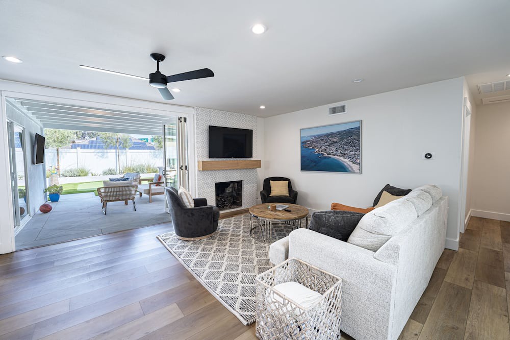 Photo of Livingroom in Costa Mesa