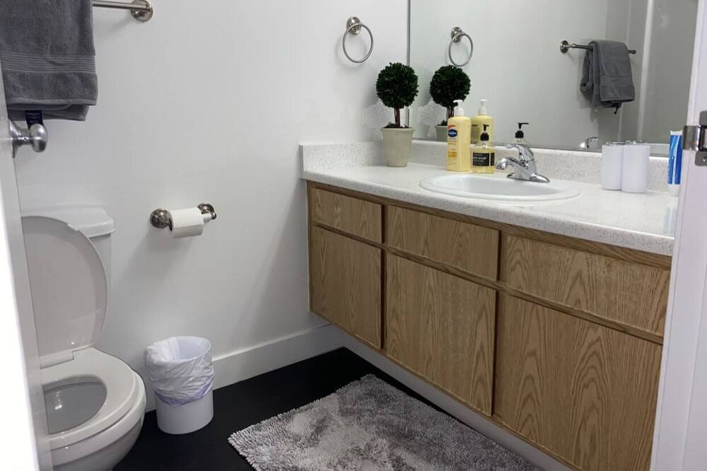 Photo of Bathroom in City West