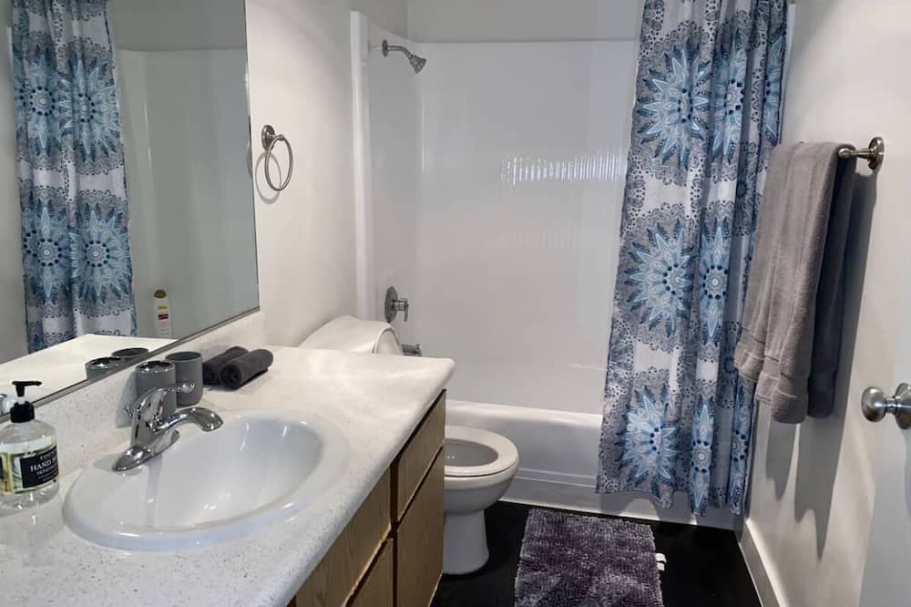 Photo of Bathroom in City West