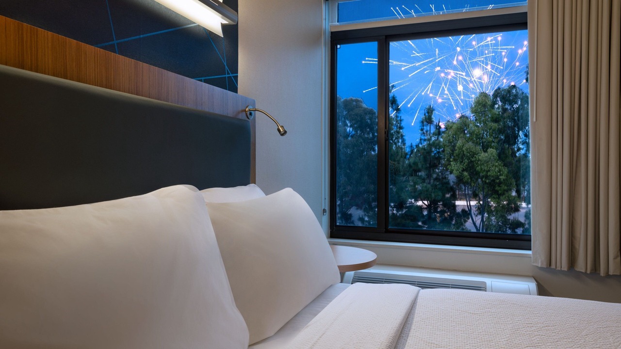 Photo of Bedroom in Anaheim Resort