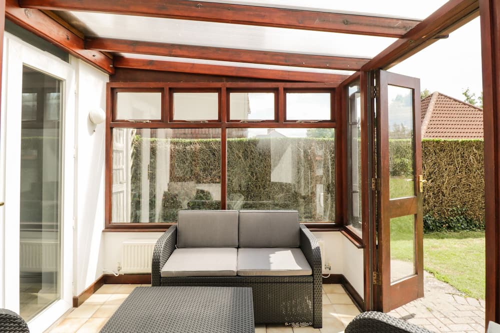 Photo of Patio Balcony in Portskewett