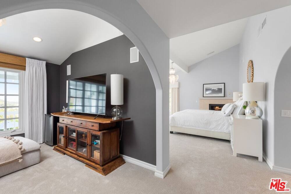 Photo of Bedroom in Pacific Palisades