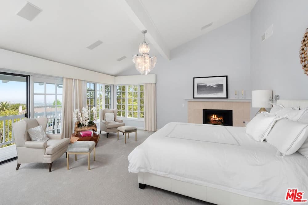 Photo of Bedroom in Pacific Palisades