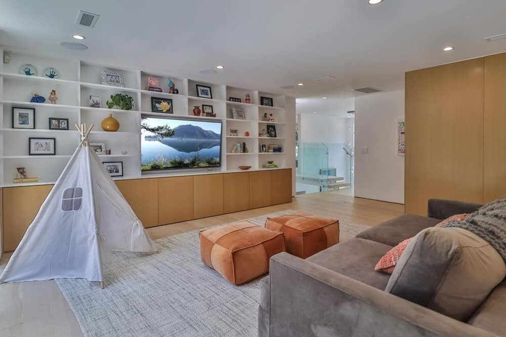 Photo of Bedroom in Sawtelle