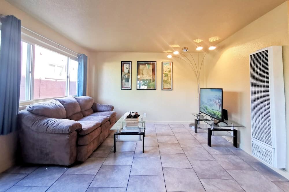 Photo of Livingroom in Vallejo