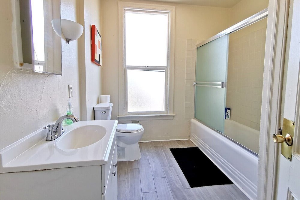 Photo of Bathroom in Vallejo