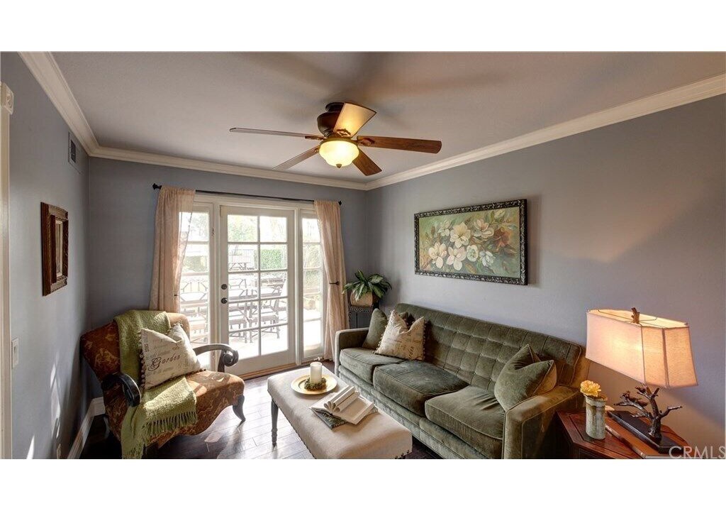 Photo of Livingroom in Yorba Linda