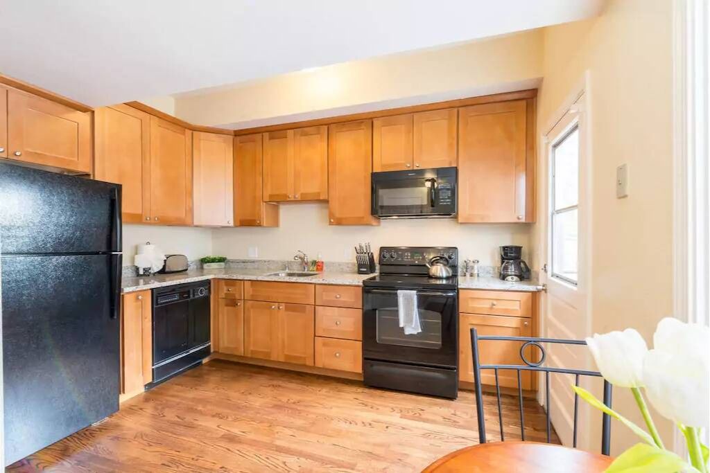 Photo of Kitchen in Newhall