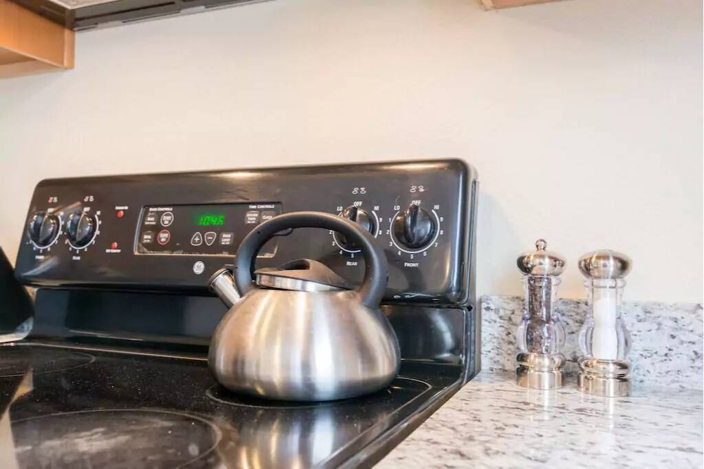 Photo of Kitchen in Newhall