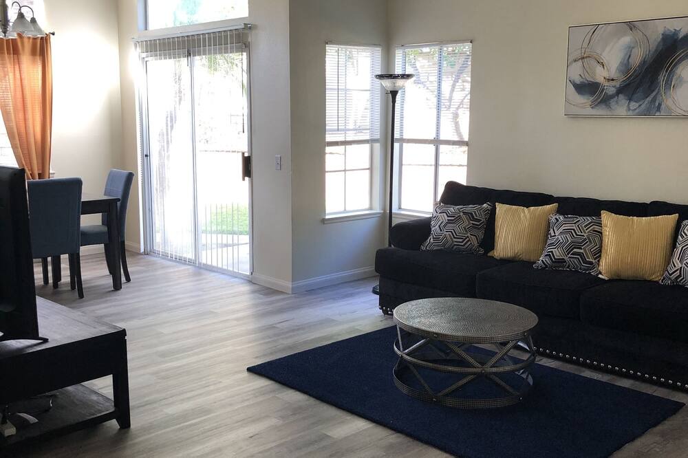 Photo of Livingroom in Fontana