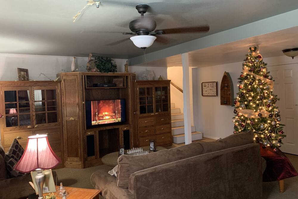 Photo of Bedroom in California Hot Springs