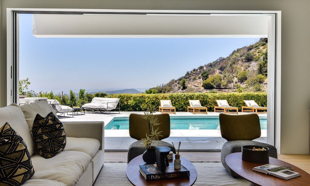 Photo of Patio Balcony in Beverly Hills