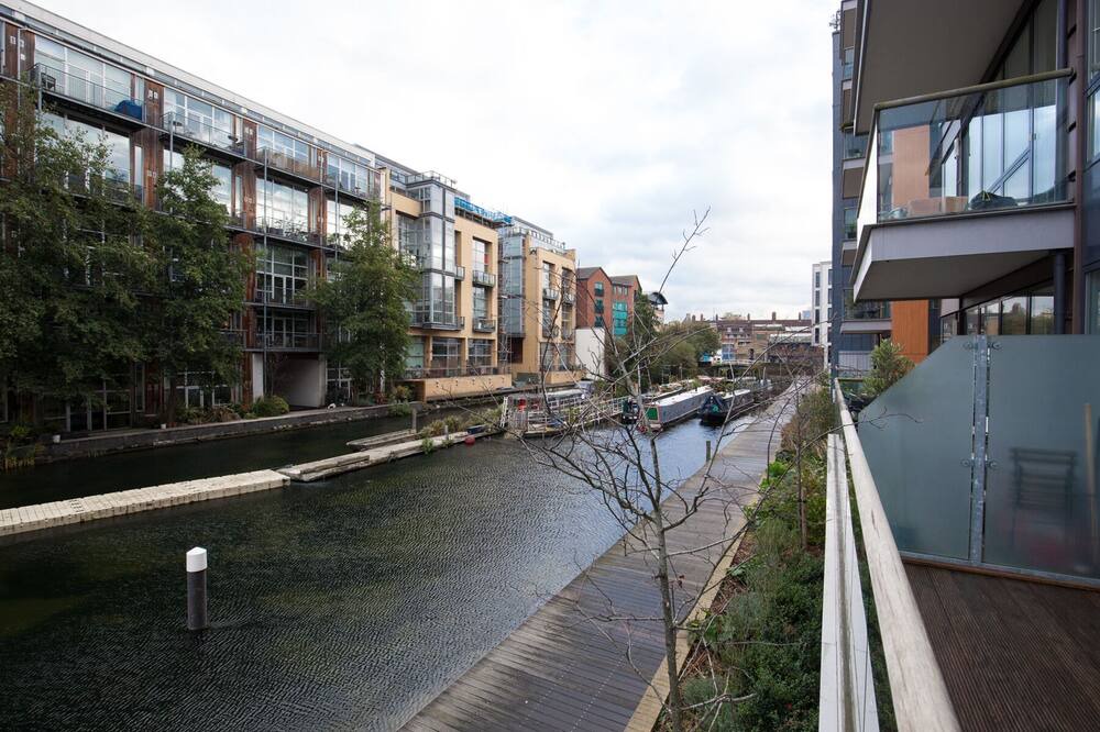 Photo of Outdoor in De Beauvoir