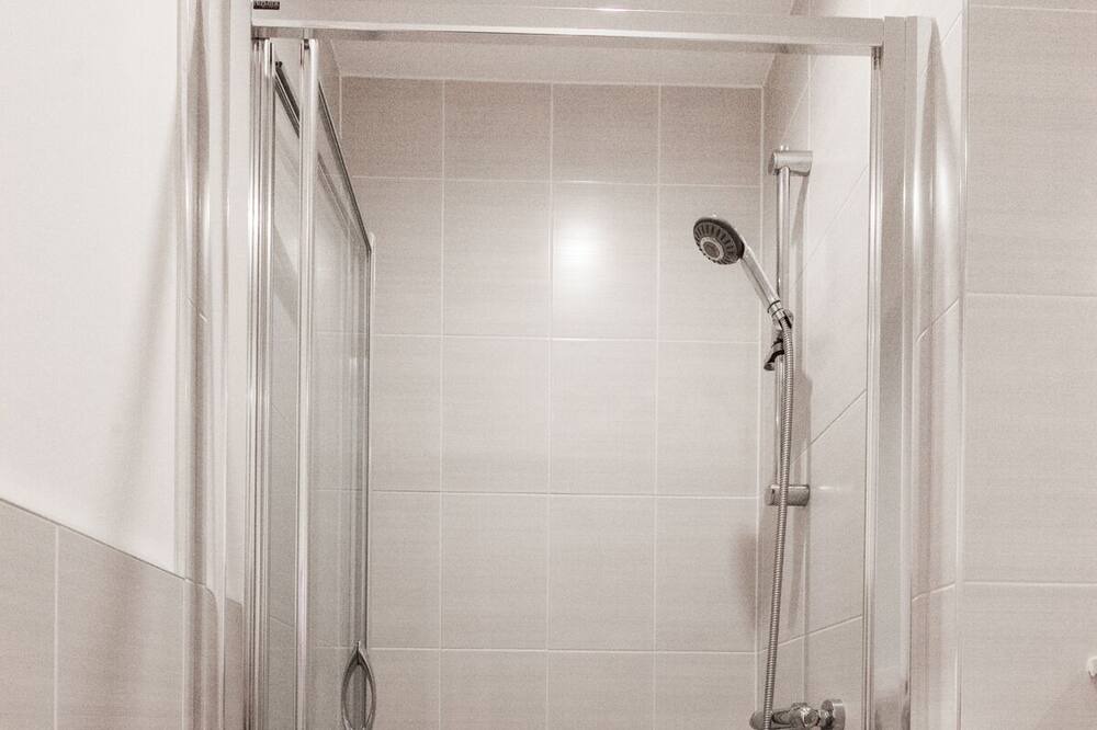 Photo of Others in De Beauvoir
