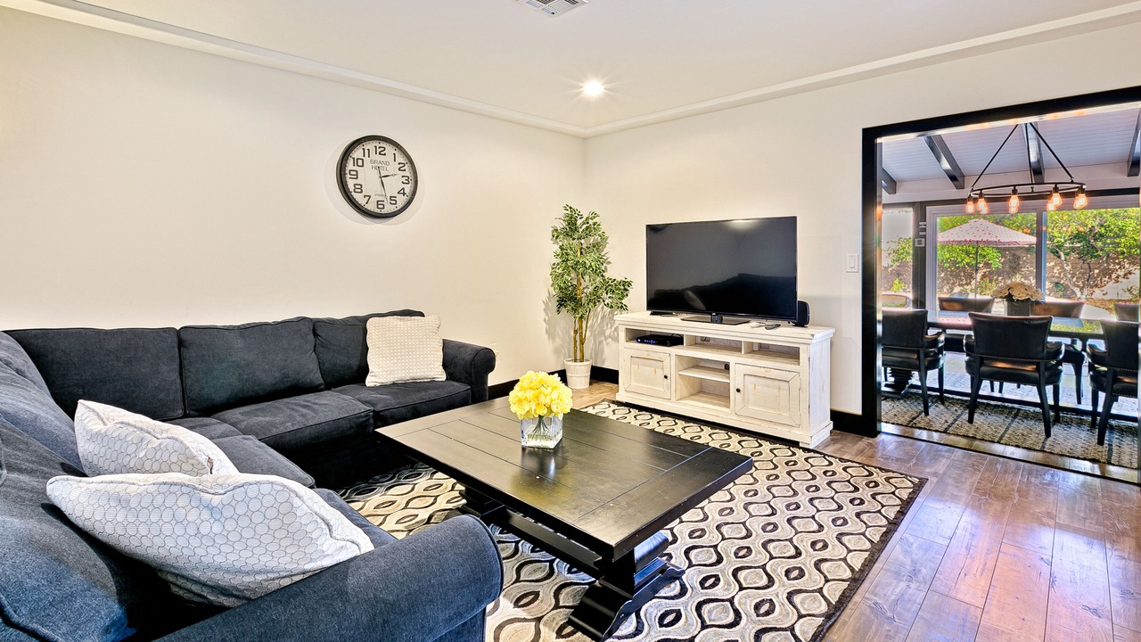 Photo of Livingroom in Anaheim Colony Historic District