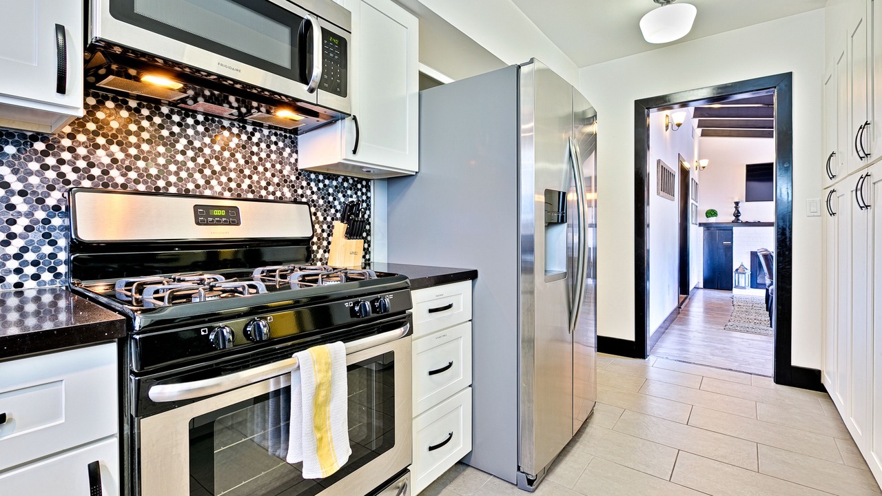 Photo of Kitchen in Anaheim Colony Historic District