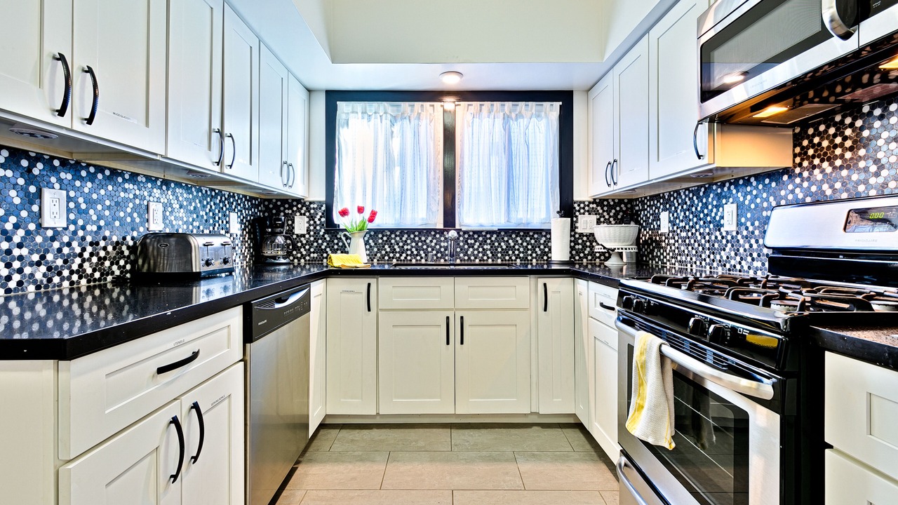 Photo of Kitchen in Anaheim Colony Historic District