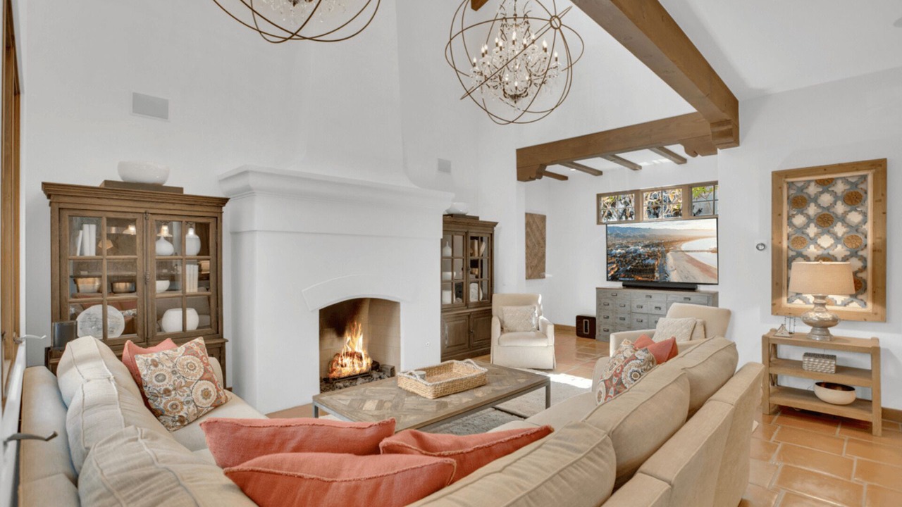Photo of Livingroom in Lower State