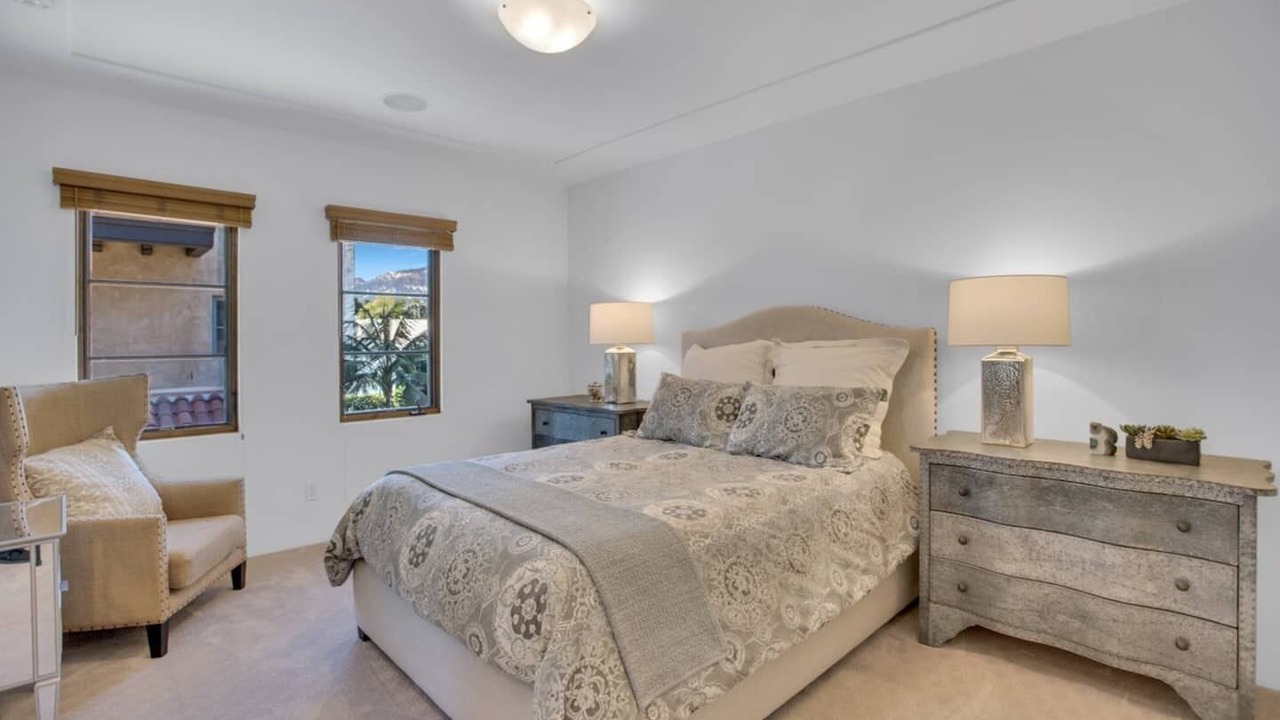 Photo of Bedroom in Lower State