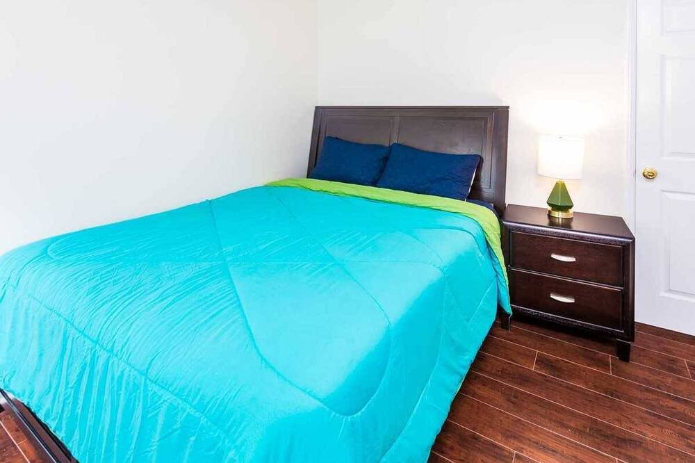 Photo of Bedroom in Corona