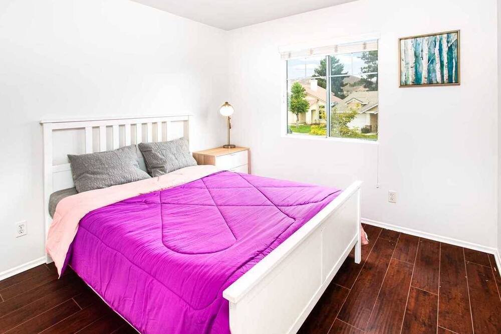 Photo of Bedroom in Corona