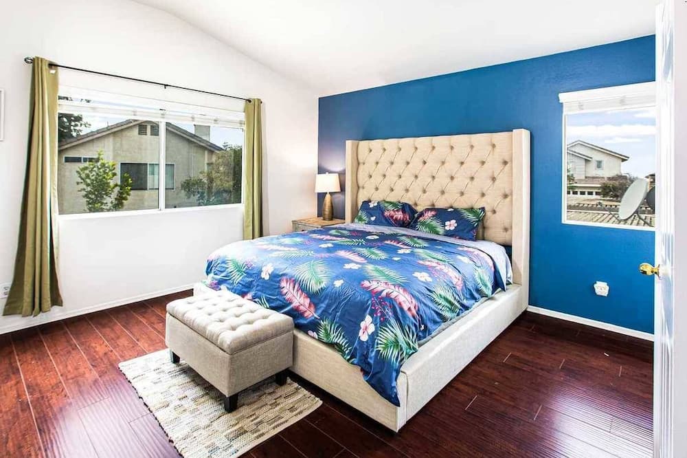 Photo of Bedroom in Corona