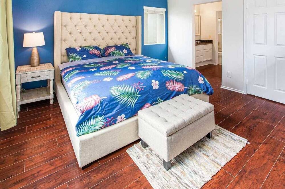 Photo of Bedroom in Corona