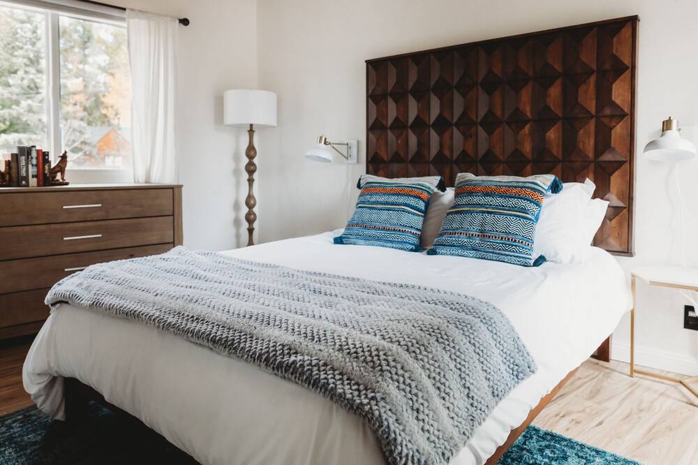 Photo of Bedroom in Fawnskin