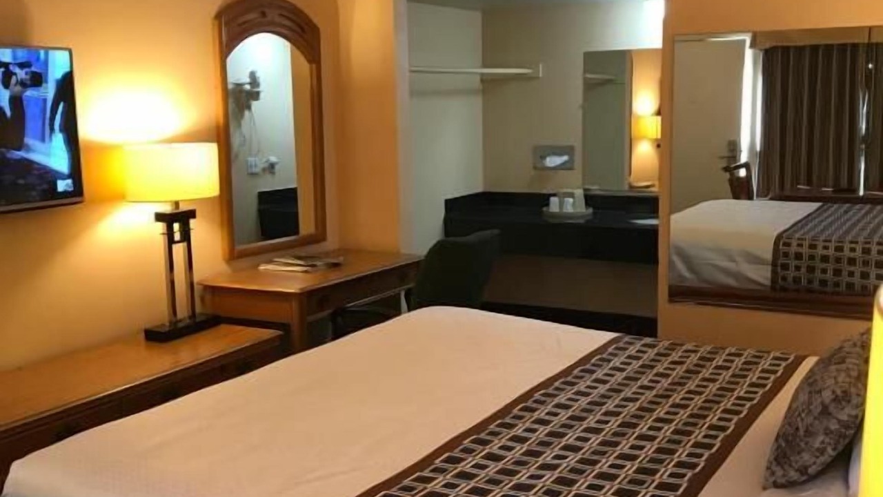 Photo of Bedroom in La Sierra