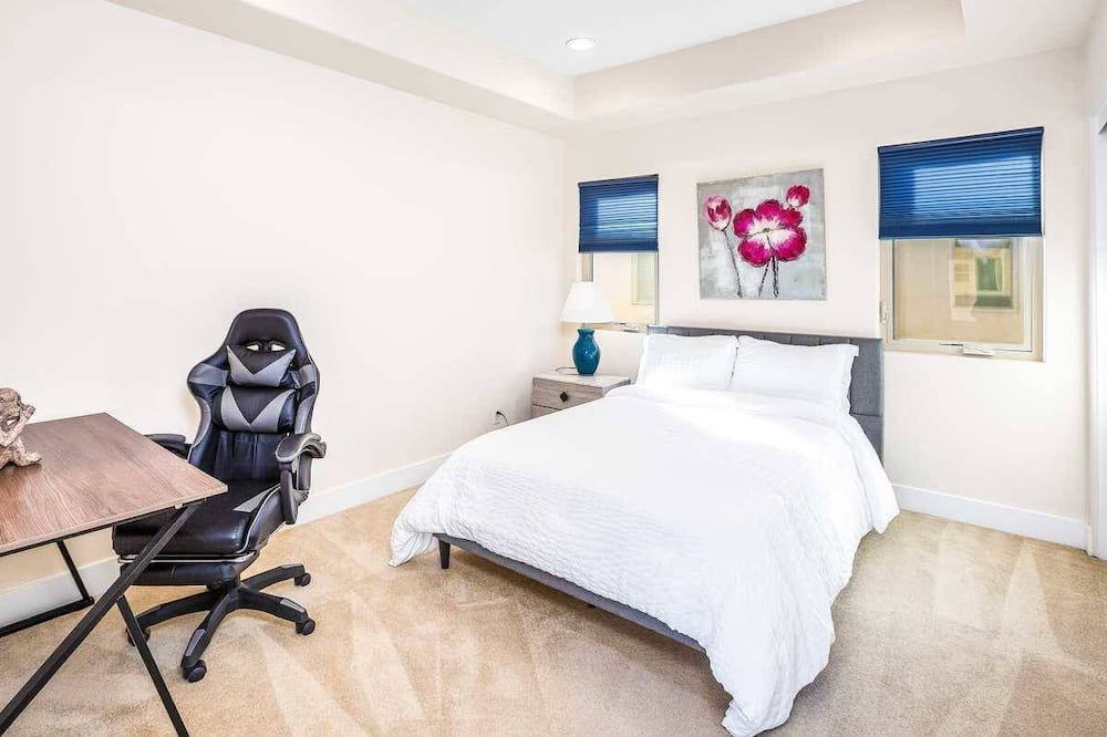 Photo of Bedroom in Azusa