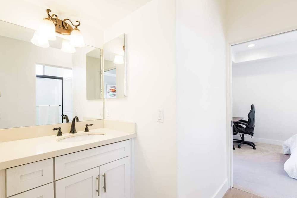 Photo of Bathroom in Azusa