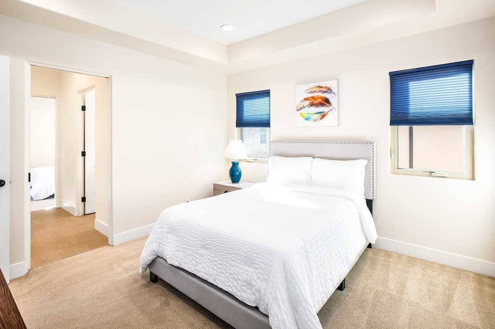 Photo of Bedroom in Azusa