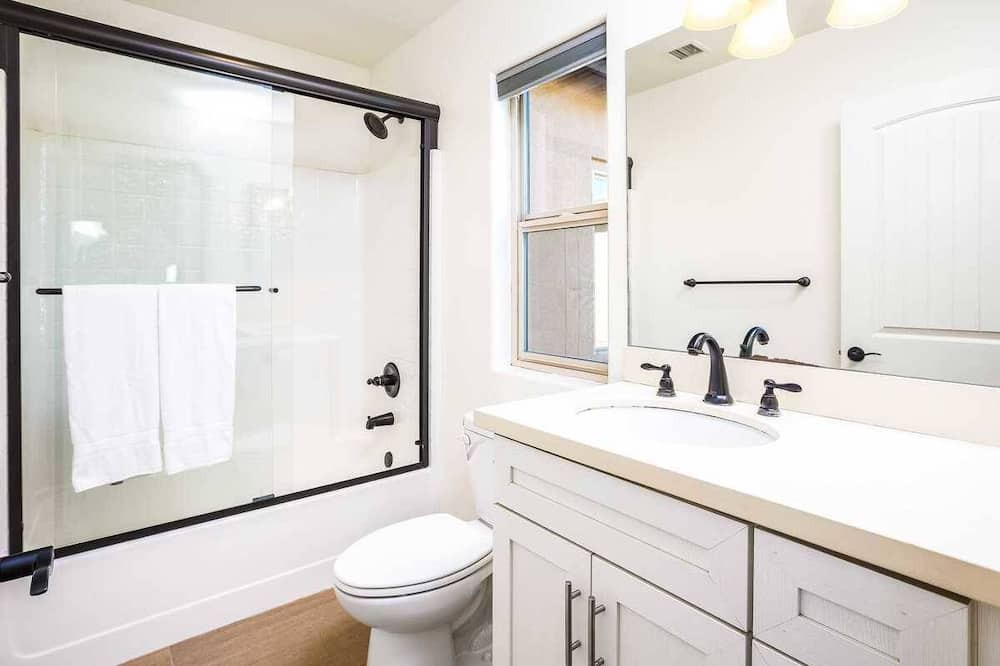 Photo of Bedroom in Azusa