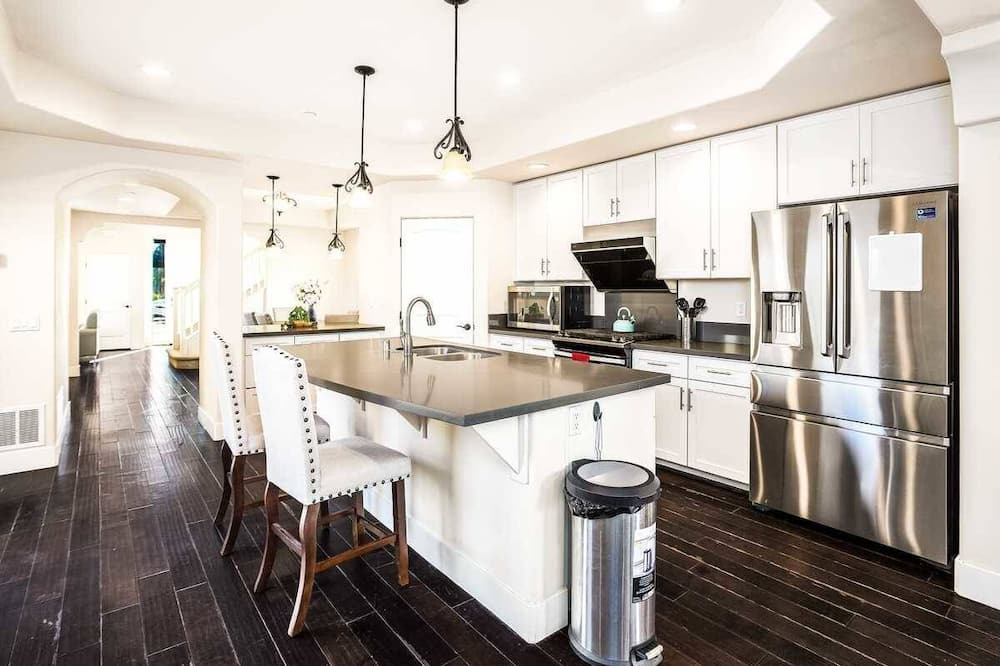 Photo of Kitchen in Azusa
