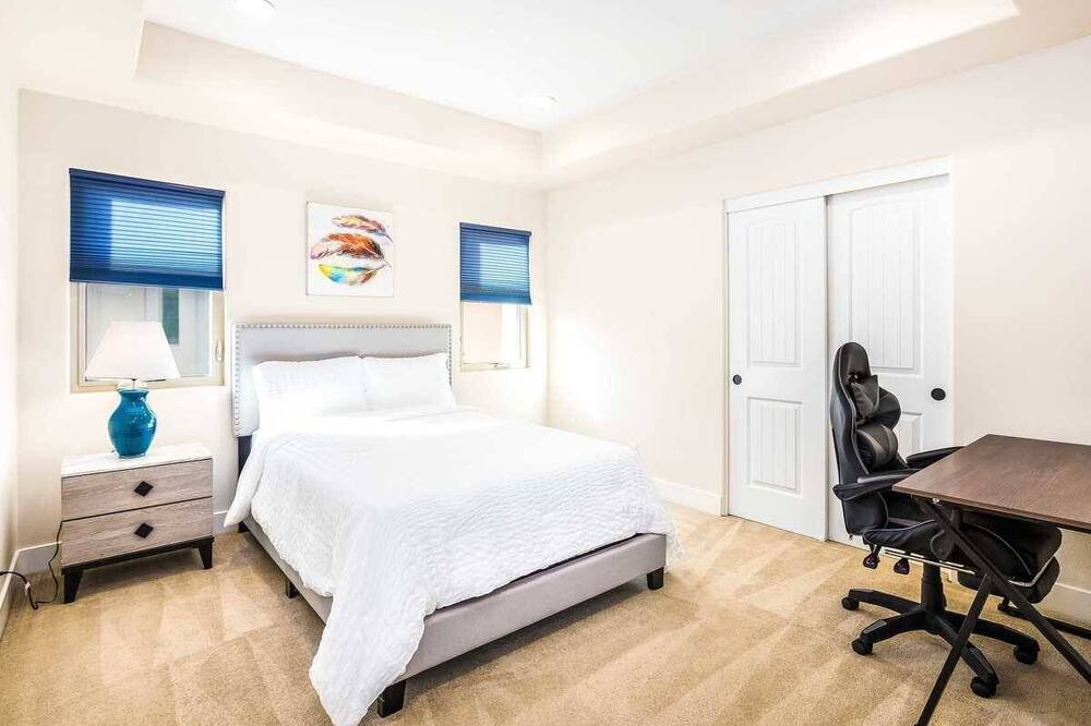 Photo of Bedroom in Azusa