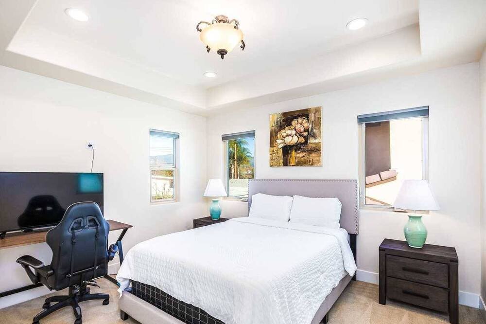 Photo of Bedroom in Azusa