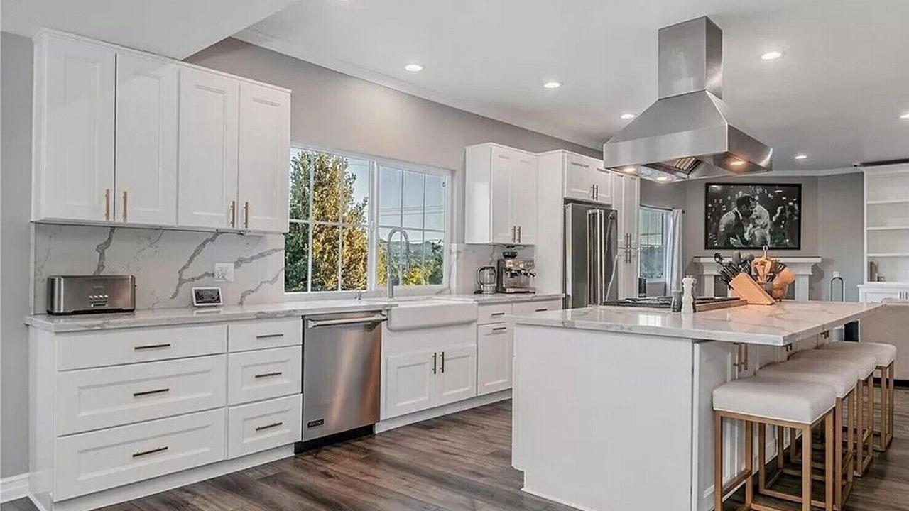 Photo of Kitchen in Woodland Hills
