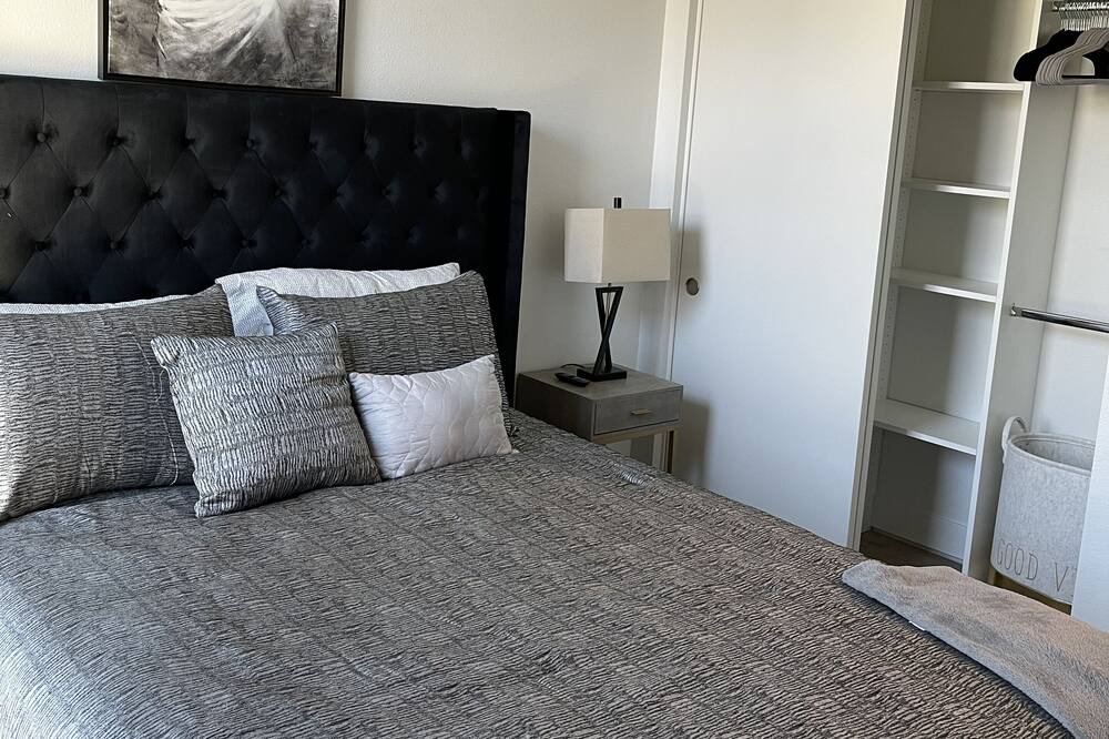 Photo of Bedroom in East Pasadena