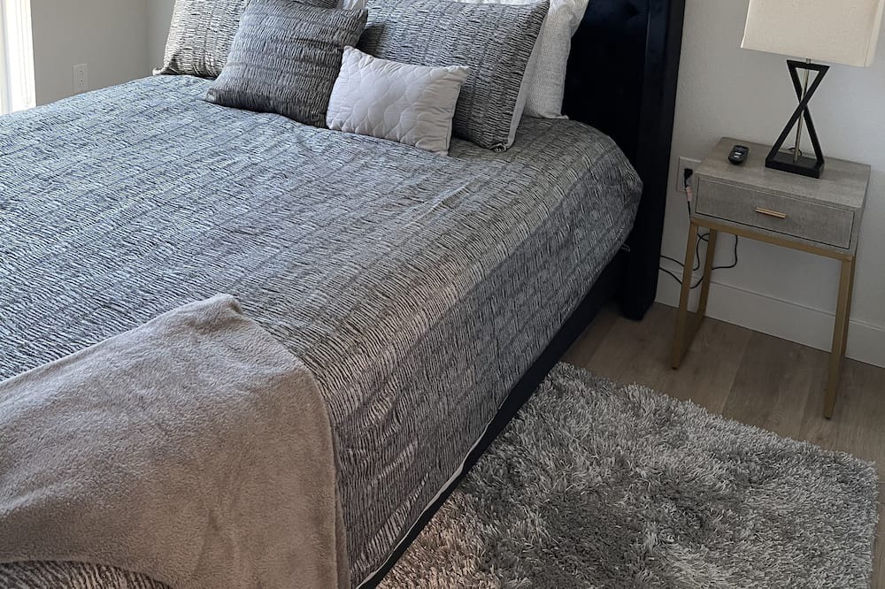 Photo of Bedroom in East Pasadena