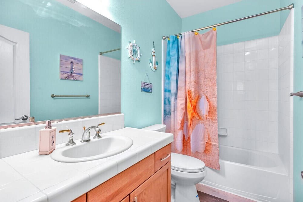 Photo of Bathroom in Roosevelt