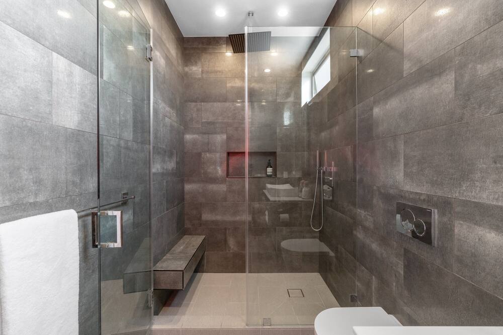 Photo of Bathroom in Larchmont