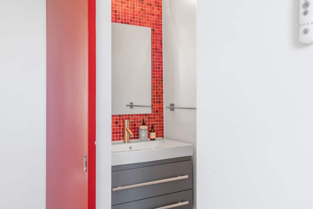 Photo of Bathroom in Larchmont