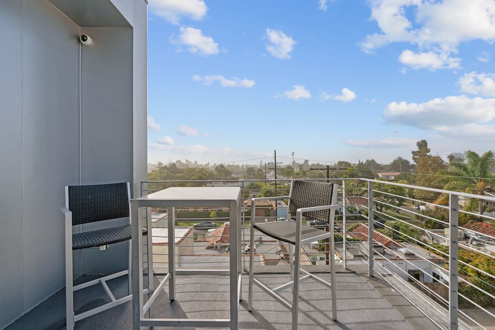 Photo of Patio Balcony in Larchmont